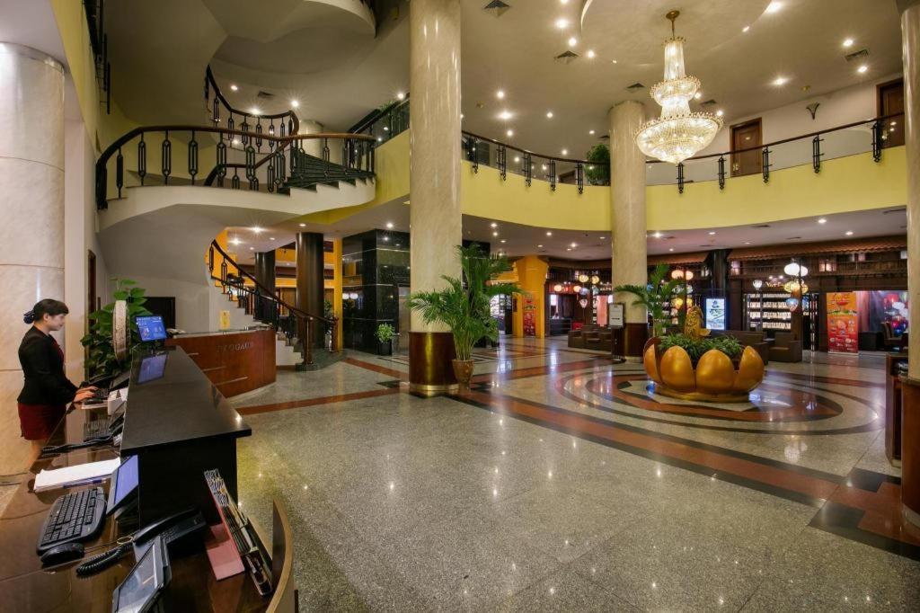 Halong Pearl Hotel Ha Long Esterno foto